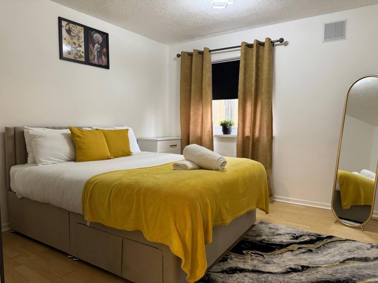 1 Bedroom In Centre *